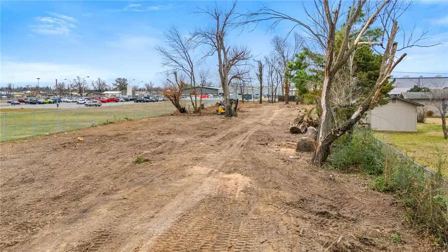 1128 W Persimmon, Rogers, AR 72756 - #3