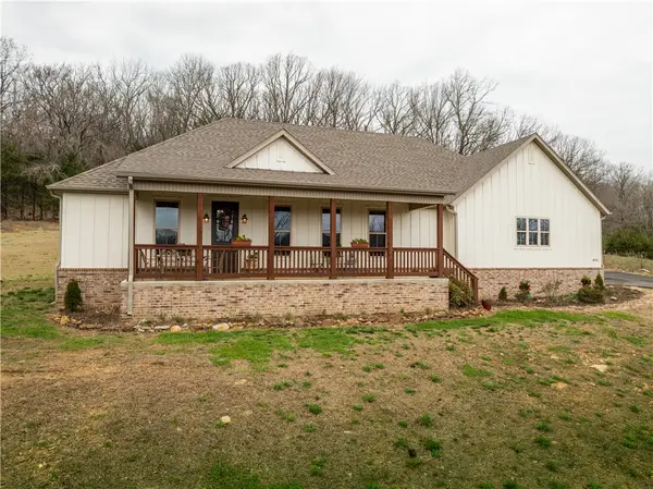 14753 N Cove Creek Road, Prairie Grove, AR 72753