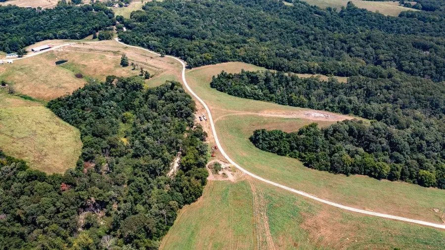 Neon Sky Drive, Pineville, MO 64856 - #2