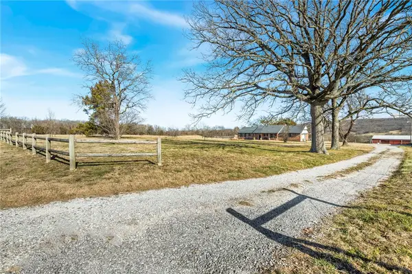 13878 Greasy Valley Road, Prairie Grove, AR 72753