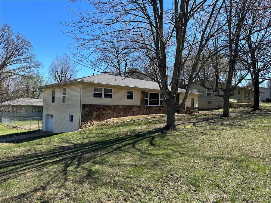 601 Tamarind Street, Harrison, AR 72601 - #2