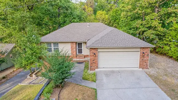 2 Millom Lane, Bella Vista, AR 72714
