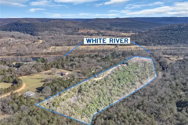895 Flamingo Lane, Eureka Springs, AR 72631