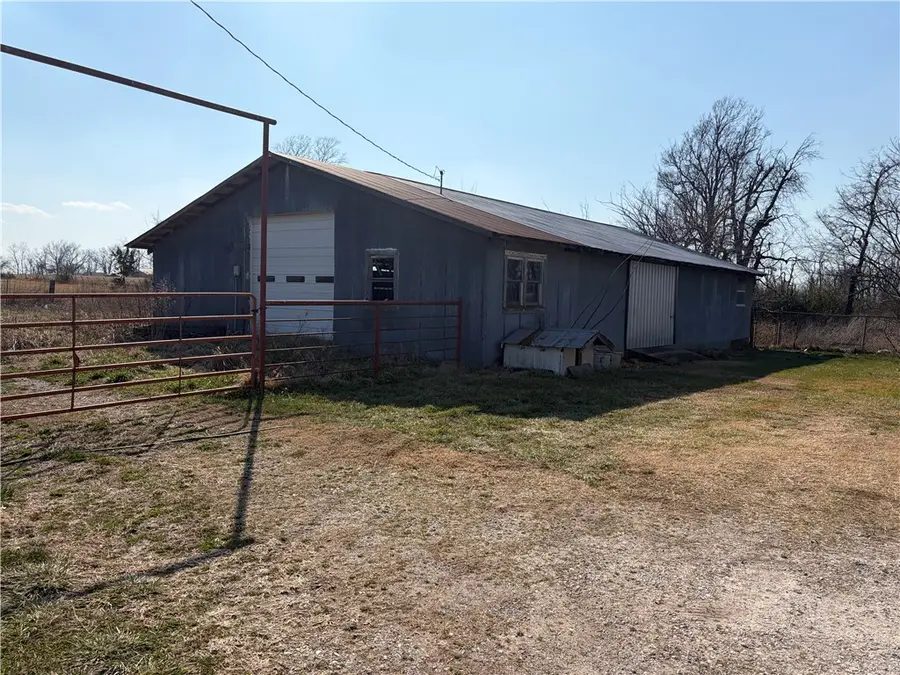 821 Curtis Street, Lincoln, AR 72744 - #3