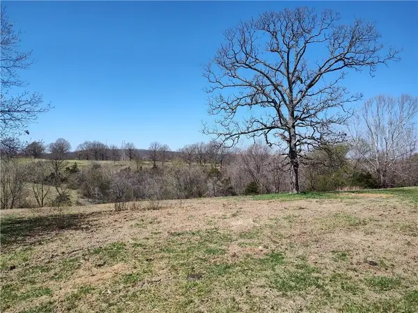 211.35 Parsons Road, Springdale, AR 72764
