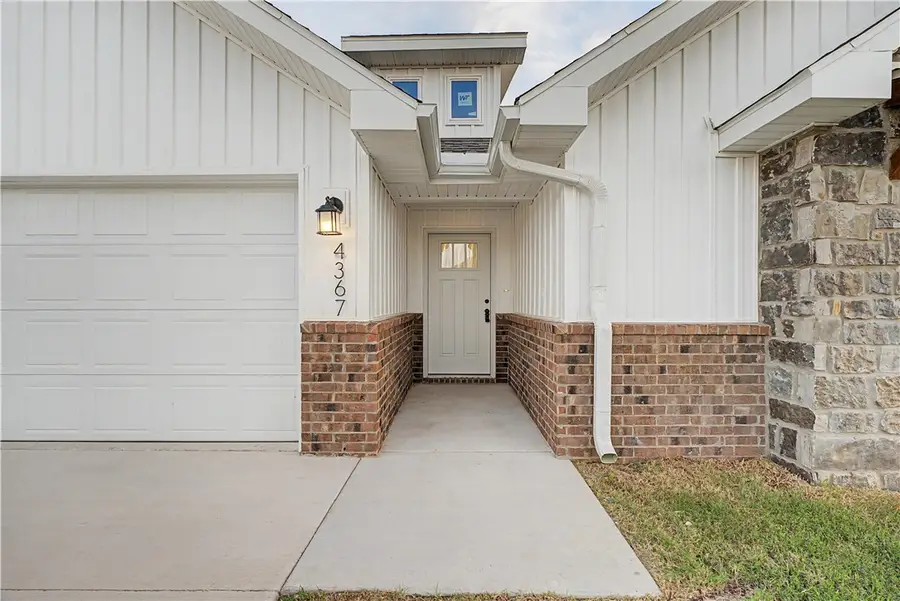 4367 W Cactus Place, Fayetteville, AR 72704 - #2