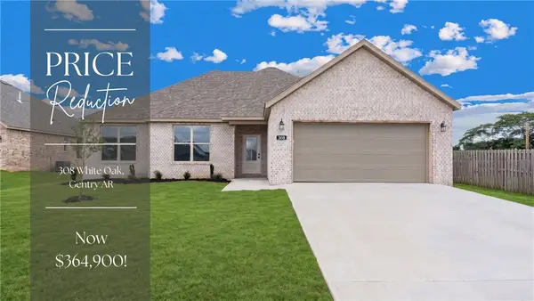 308 White Oak Street, Gentry, AR 72734