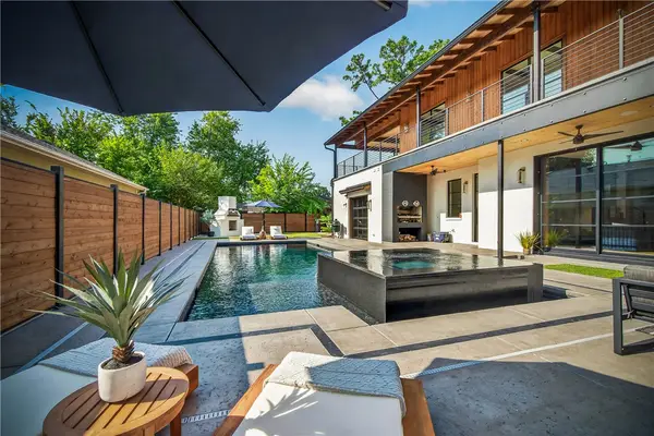 201 SW F Street, Bentonville, AR 72712