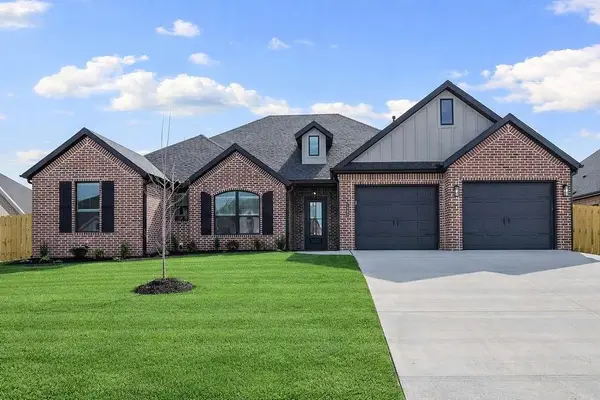 700 Tallwood Avenue, Cave Springs, AR 72718