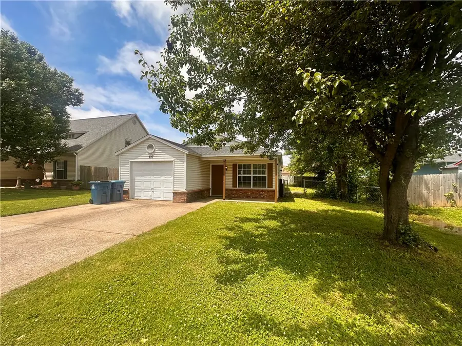 210 Parkcrest Drive, Bentonville, AR 72712 - #2