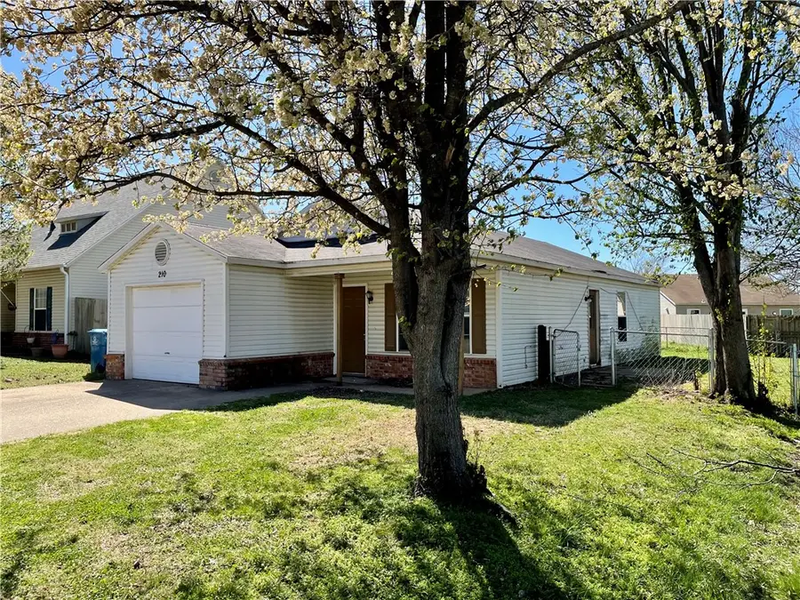 210 Parkcrest Drive, Bentonville, AR 72712 - #3
