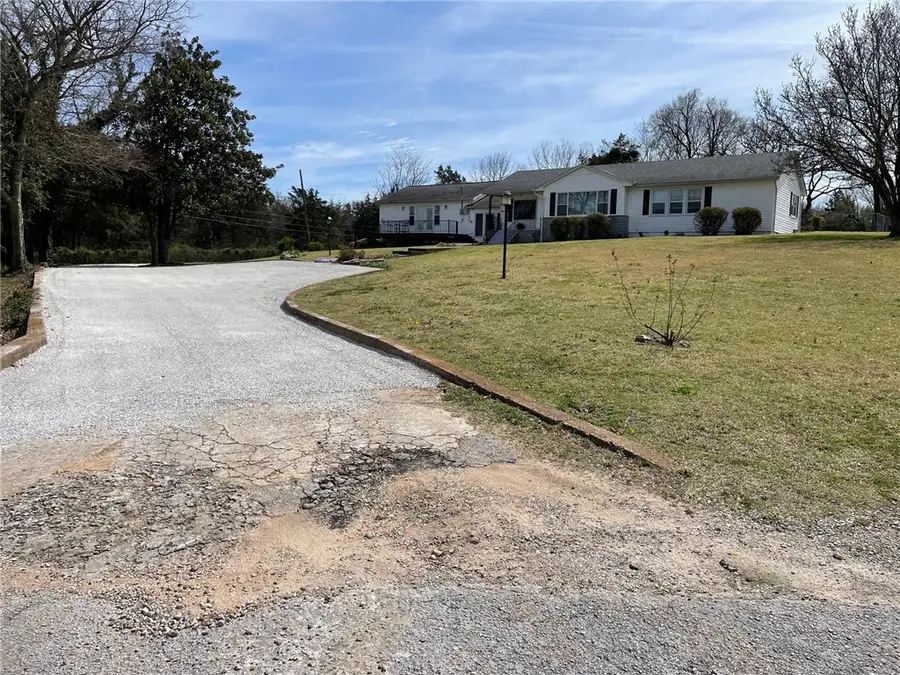 714 Circle. Drive, Berryville, AR 72616 - #3