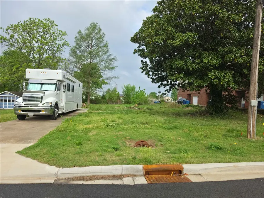 504 SW E Street, Bentonville, AR 72712 - #3