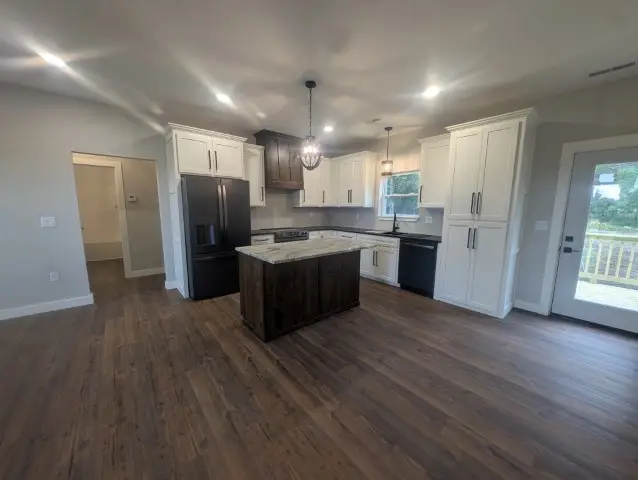 290 W Blue Jay, Diamond City, AR 72601 - #2