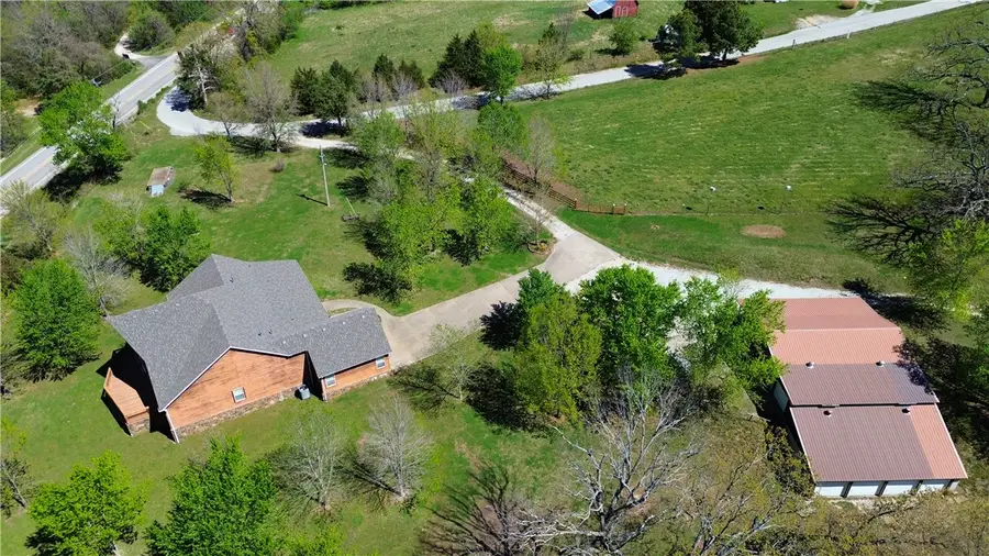 141 Hawn Avenue, Huntsville, AR 72740 - #3