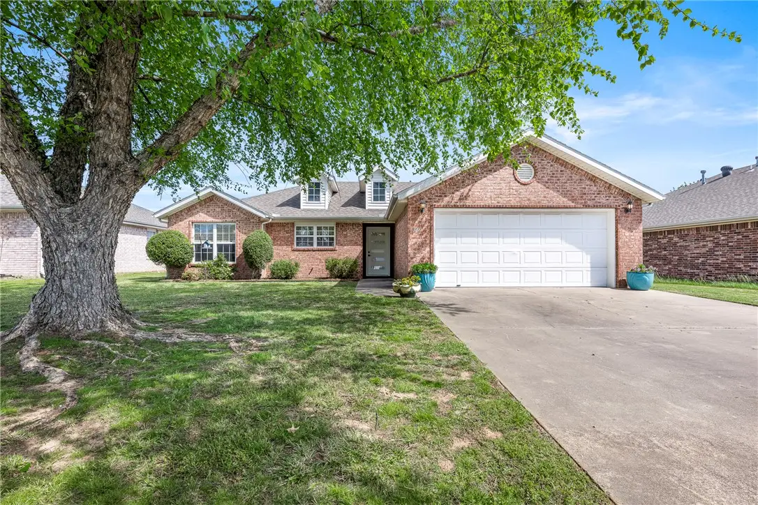 3900 SW Carriageway Avenue, Bentonville, AR 72712 - #1