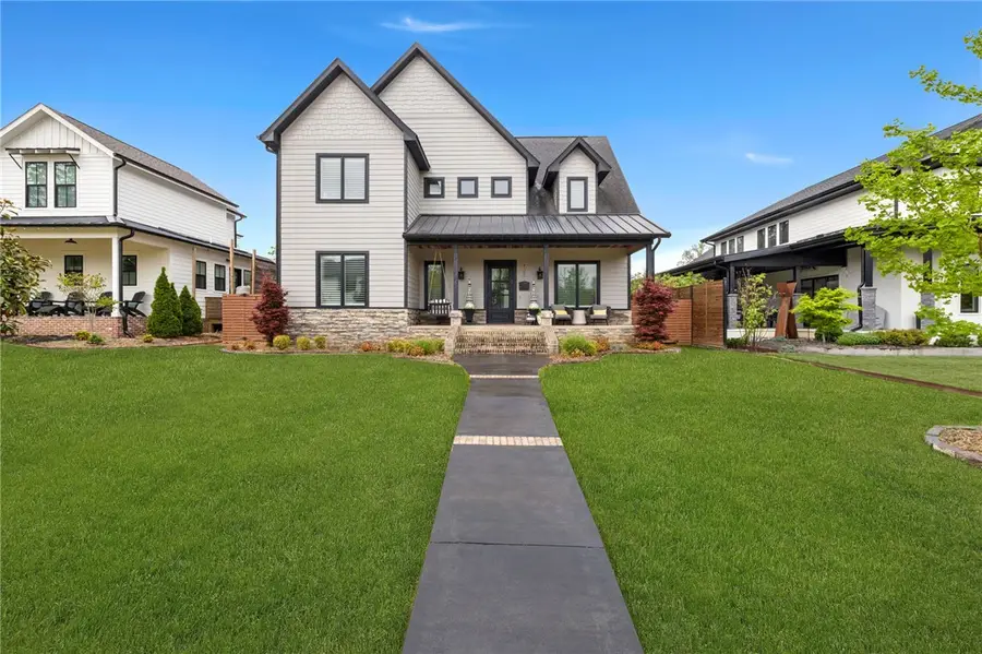 722 NE 2nd Street, Bentonville, AR 72712 - #3