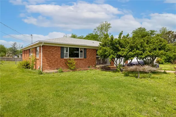 201 NW G Lot 41 Street, Bentonville, AR 72712