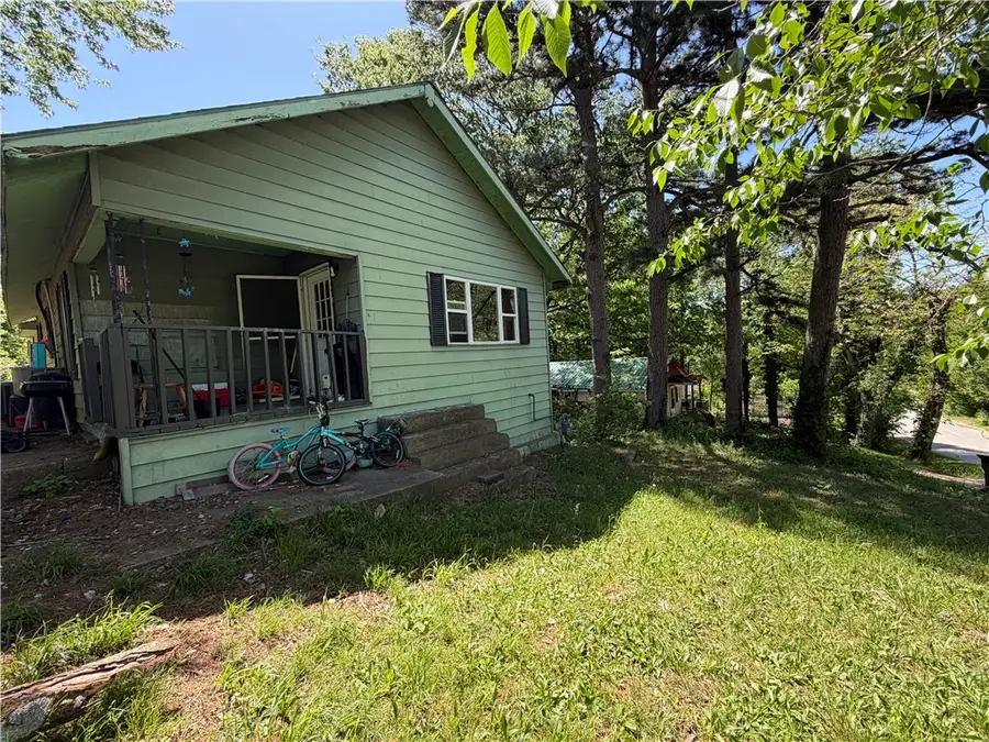 611 N Hughes Street, Huntsville, AR 72740 - #3