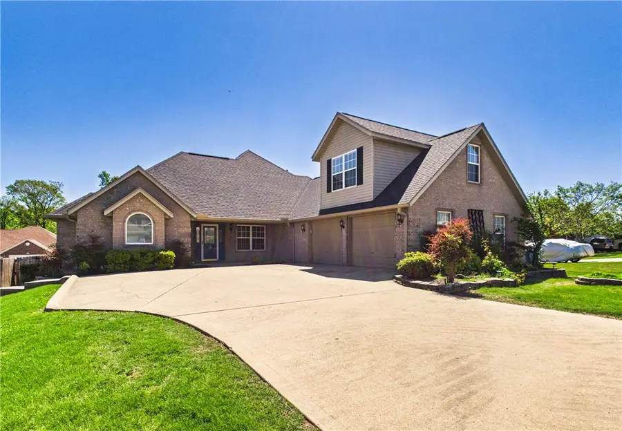 705 Maidstone Avenue, Bentonville, AR 72712 - #3