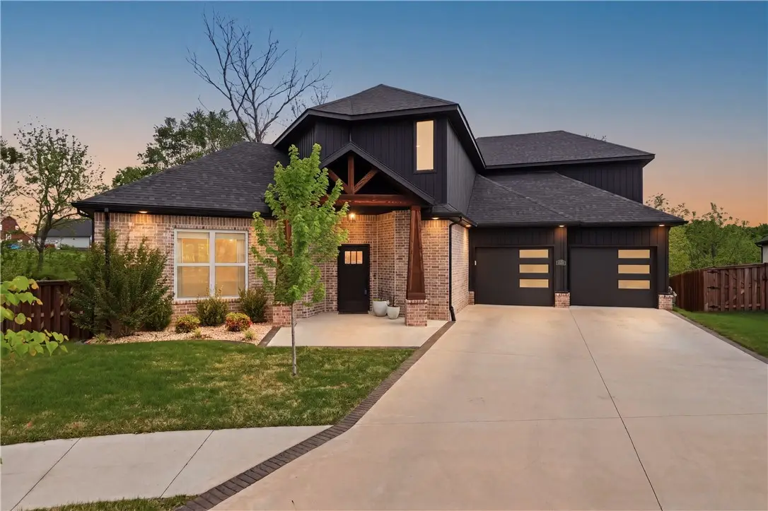 302 SW Gunison Cove, Bentonville, AR 72712 - #1