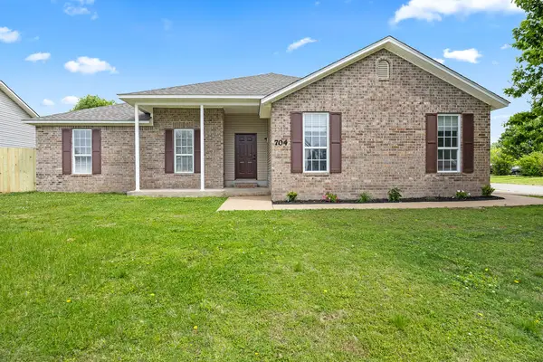 704 SW Charlotte Street, Gravette, AR 72736