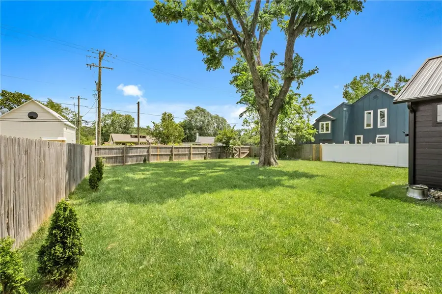 715 NW 8th Street, Bentonville, AR 72712 - #2