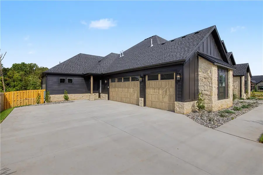 3611 Beaverhead Way, Bentonville, AR 72712 - #3