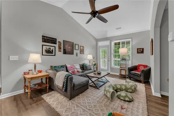 4261 NE Meadow Creek Circle #207, Fayetteville, AR 72703