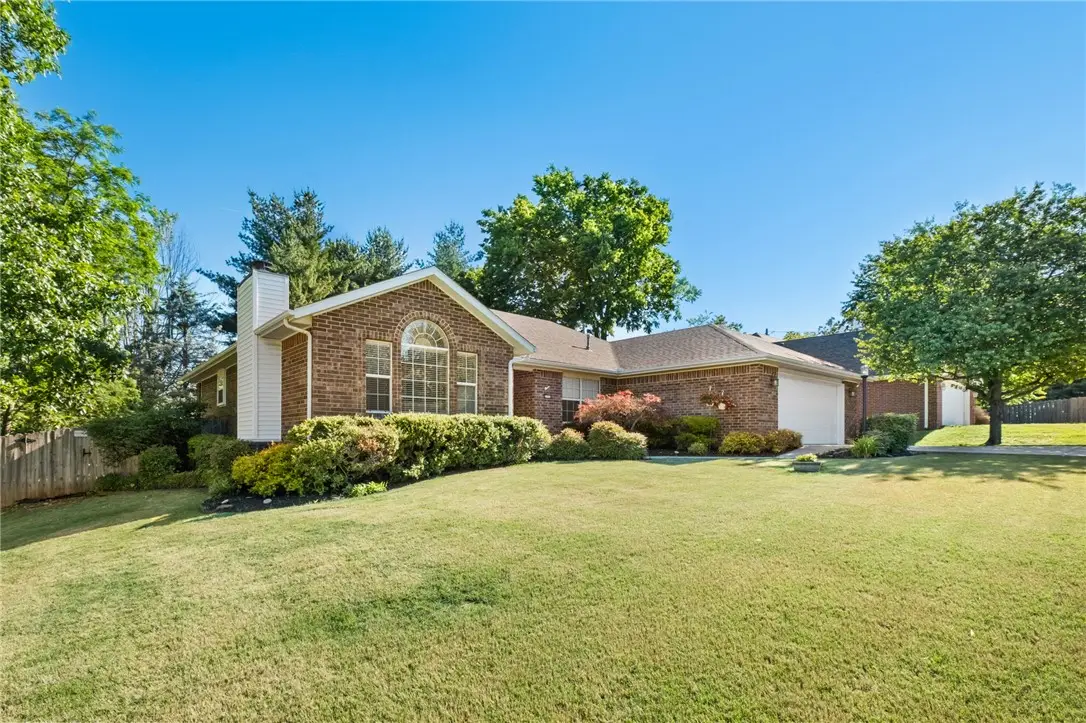 2750 E Londonderry Drive, Fayetteville, AR 72701 - #1