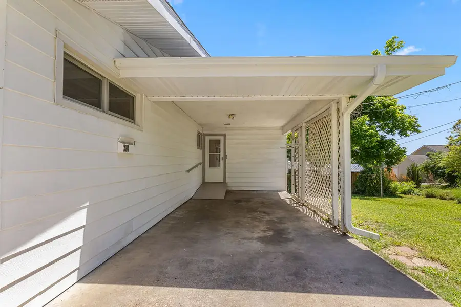 218 N 4th Street, Branson, MO 65616 - #3
