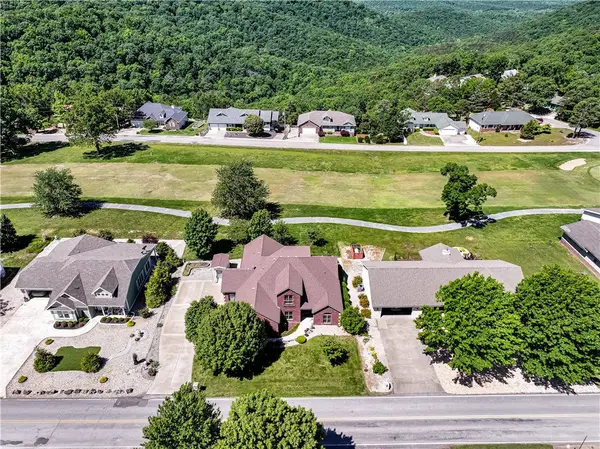 37 Holiday Island Drive, Holiday Island, AR 72631