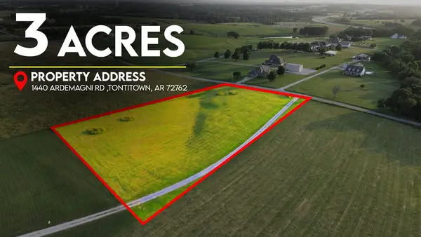 1440 Ardemagni Road, Tontitown, AR 72762