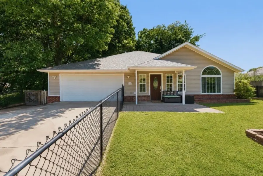 20782 Lakeshore Drive, Springdale, AR 72764 - #2