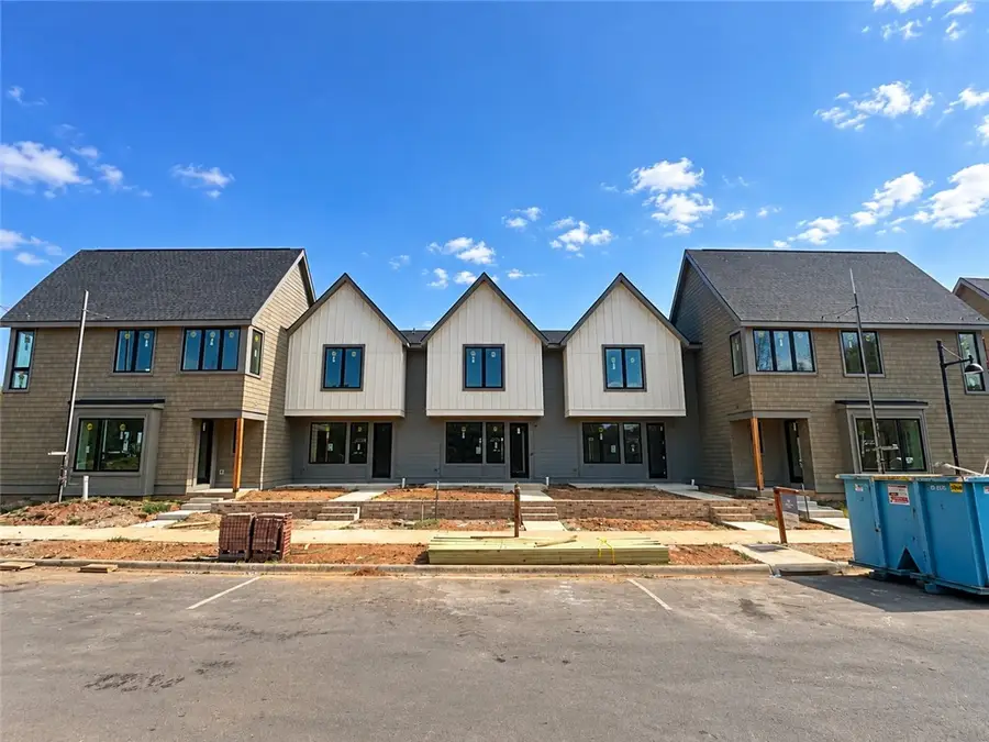 2326 W Markham, Fayetteville, AR 72701 - #2