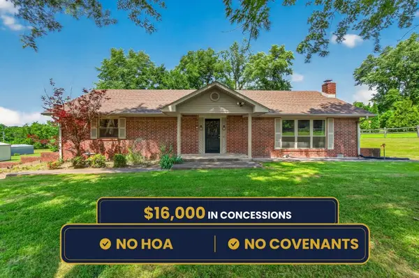 485 N Elm Street, Elm Springs, AR 72762