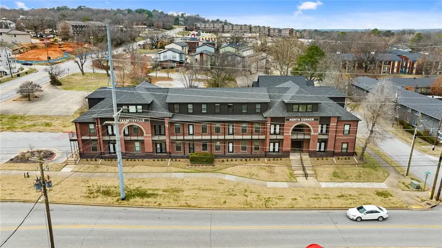 1115 N Leverett Avenue #303, Fayetteville, AR 72703 - #2