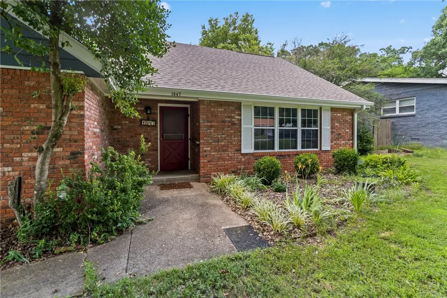 1847 N Wheeler Avenue, Fayetteville, AR 72703 - #3
