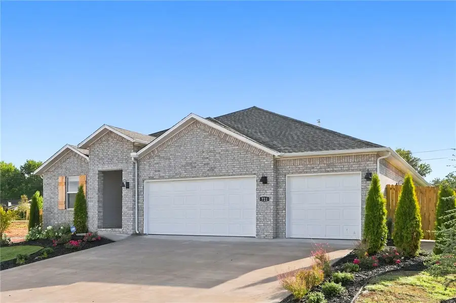 1032 Pepperwood Drive, Prairie Grove, AR 72753 - #2