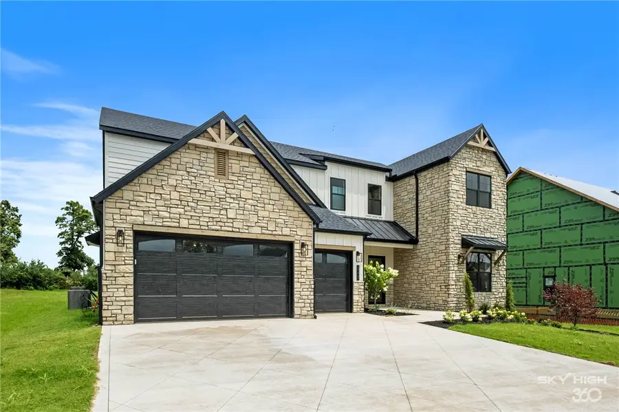 940 Gallatin Street, Bentonville, AR 72712 - #3