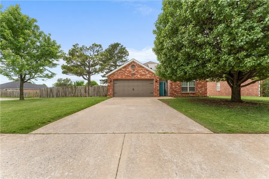 3280 Grainger Circle, Springdale, AR 72764 - #3