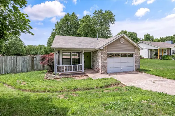 4031 Old Missouri Road, Fayetteville, AR 72703