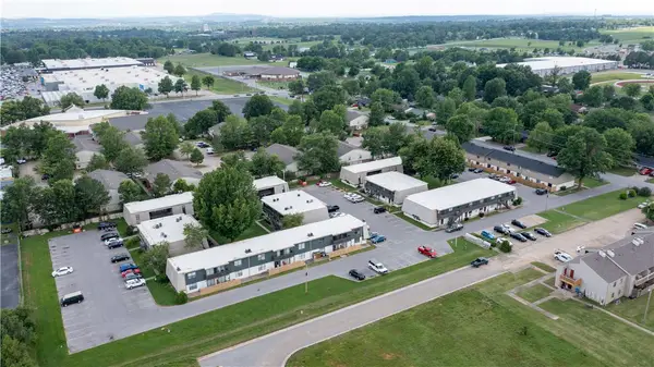 1701 S West End Street, Springdale, AR 72764
