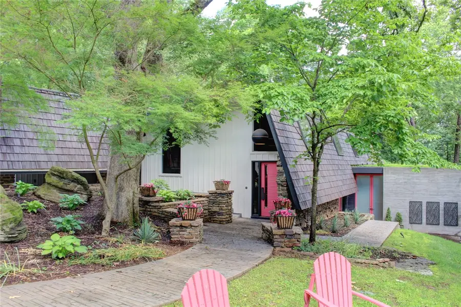 1011 N Tanglebriar Lane, Fayetteville, AR 72701 - #3