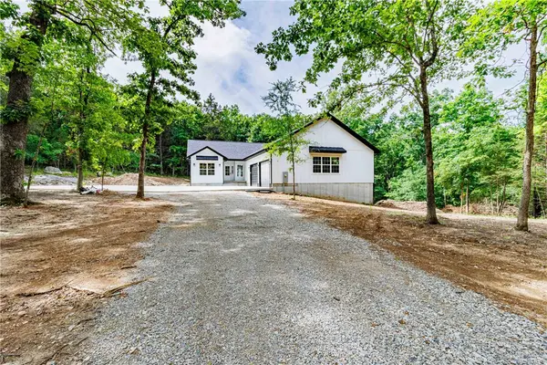 201 Cardinal Terrace, Bull Shoals, AR 72619