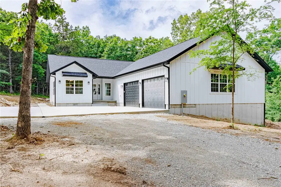 201 Cardinal Terrace, Bull Shoals, AR 72619 - #3