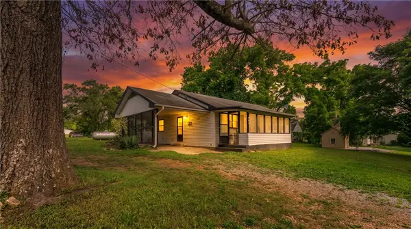 301 Hall Street, Other MO, MO 65606
