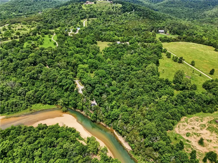 554 Madison 1555, Eureka Springs, AR 72632 - #2