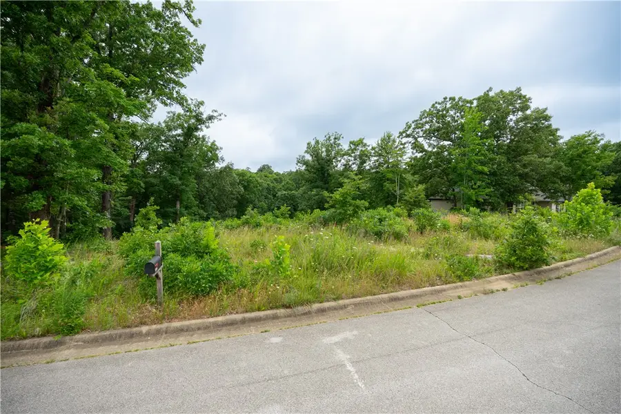 2413 N Quick Fox Avenue, Fayetteville, AR 72704 - #2