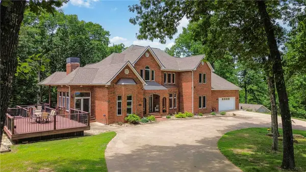 8279 Anchor Drive, Rogers, AR 72756
